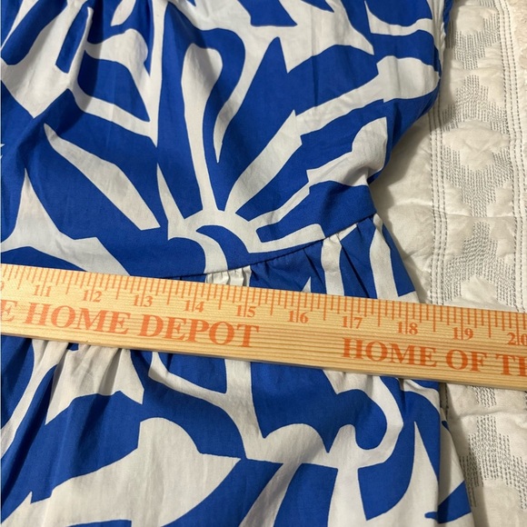 1. STATE Blue and White Cotton Tiered Abstract Blue and White Maxi with Pockets. - Picture 10 of 10